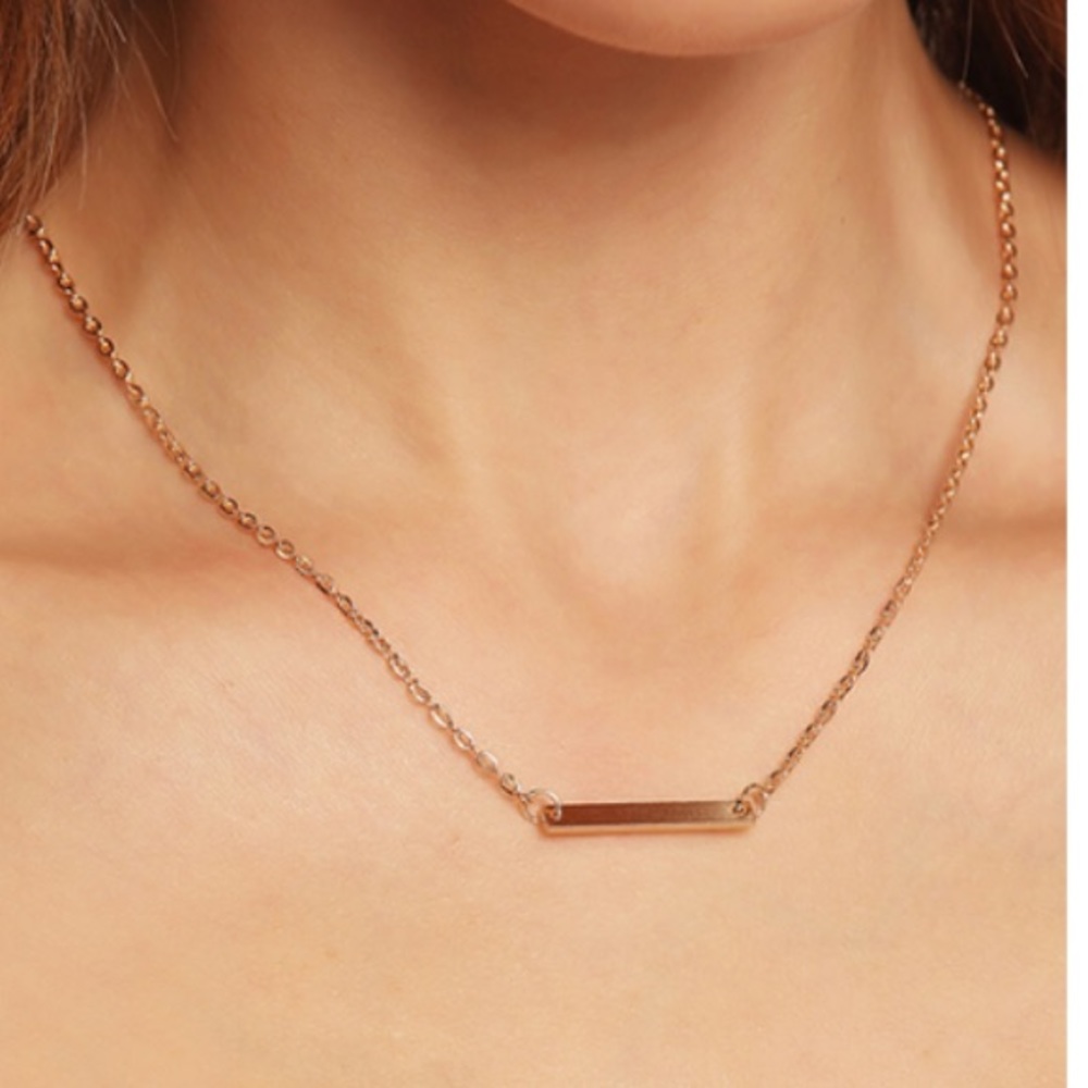 Rose gold bar necklace